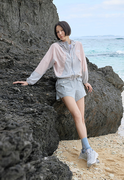 LIGHT LAYERS, BLOOMING