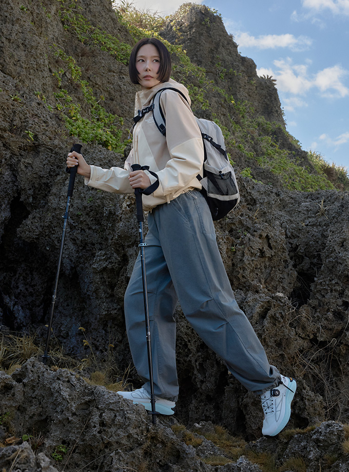 LIGHT LAYERS, BLOOMING